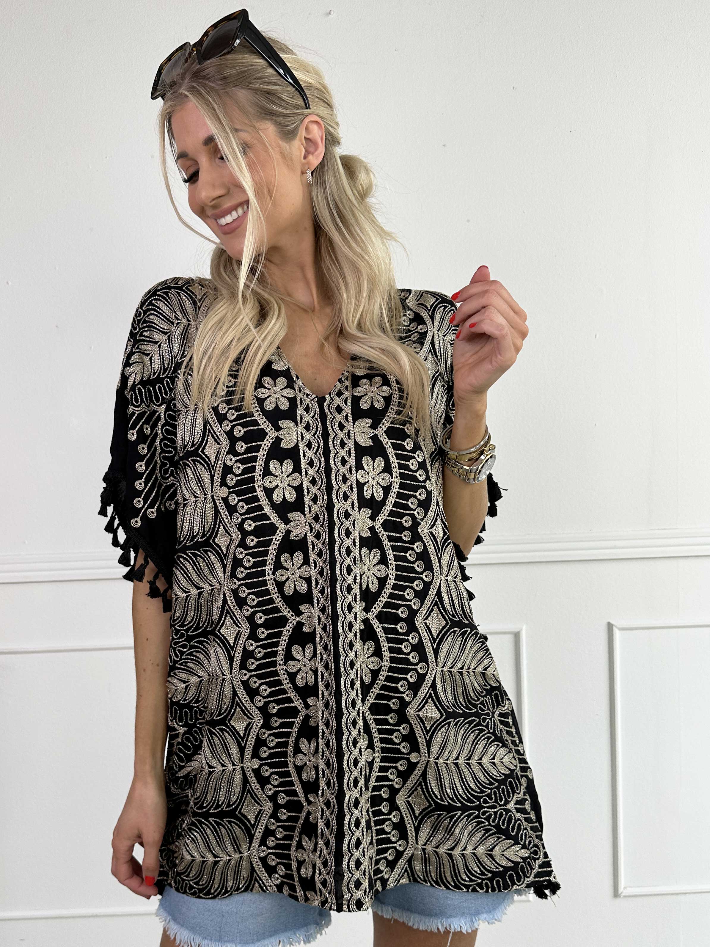 Aloha - Tunika i viskose med guld broderinger og kvaster